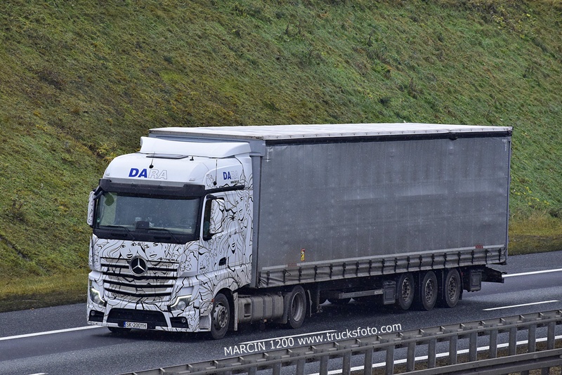 _DSC8674 DARA-crop-Actors MP5.JPG