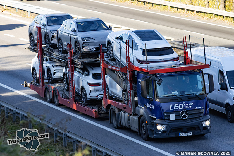 Mercedes-Benz Actros - Leo Garant.jpg