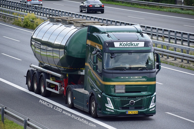 _DSC7815 KOLDKUR-crop-VOLVO FH AERO.JPG