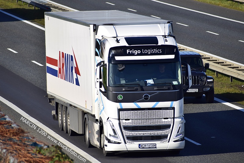 _DSC3985 FRIGO LOGISTICS-crop-VOLVO FH5.JPG