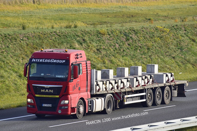 _DSC4372 INTER LOG-crop-MAN TGX.JPG