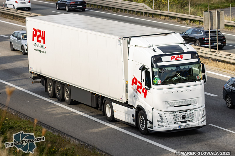 Volvo FH Aero P24Logistics.jpg