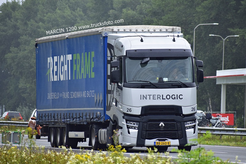 _DSC0575 INTERLOGIC-crop-RENAULT RANGE-T EVO.JPG