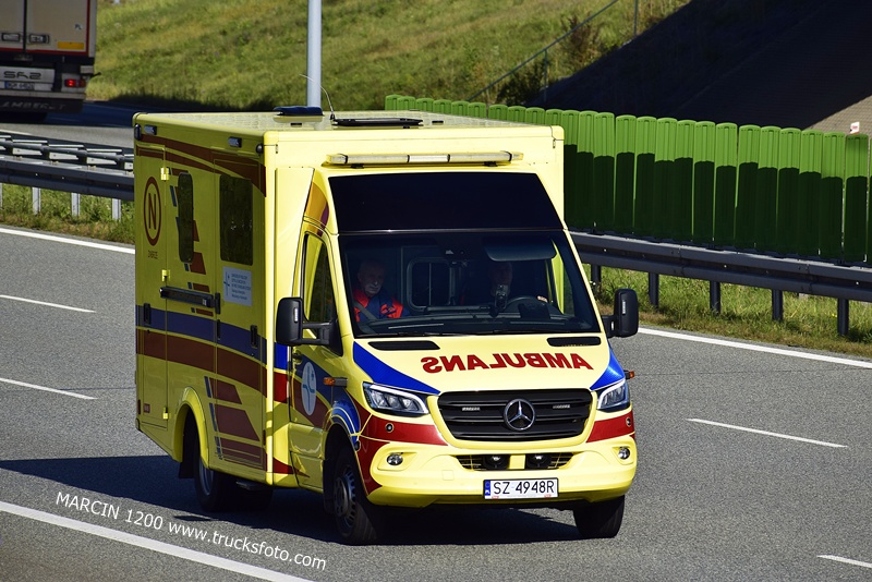_DSC00011 (2371) POGOTOWIE-crop-AMBULANS-MERCEDES SPRINTER.JPG