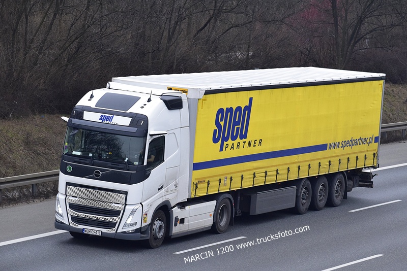 SPED PARTNER (2)-crop-VOLVO FH5.JPG