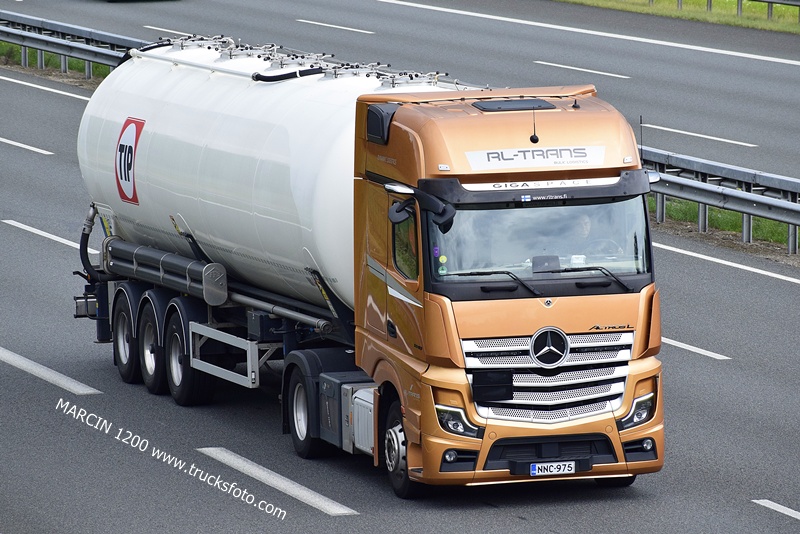 _DSC9344 RL-TRANS-crop-ActrosL MP5.JPG