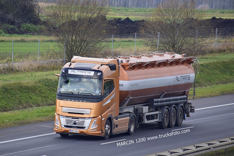 _DSC5477 RL-TRANS-crop-VOLVO FH AERO.JPG