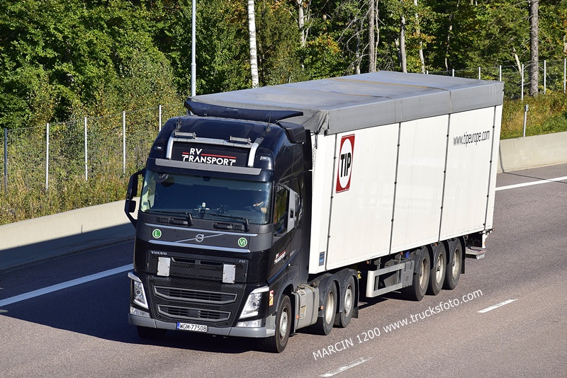 _DSC0170-crop-RV TRANSPORT-VOLVO FH4.JPG