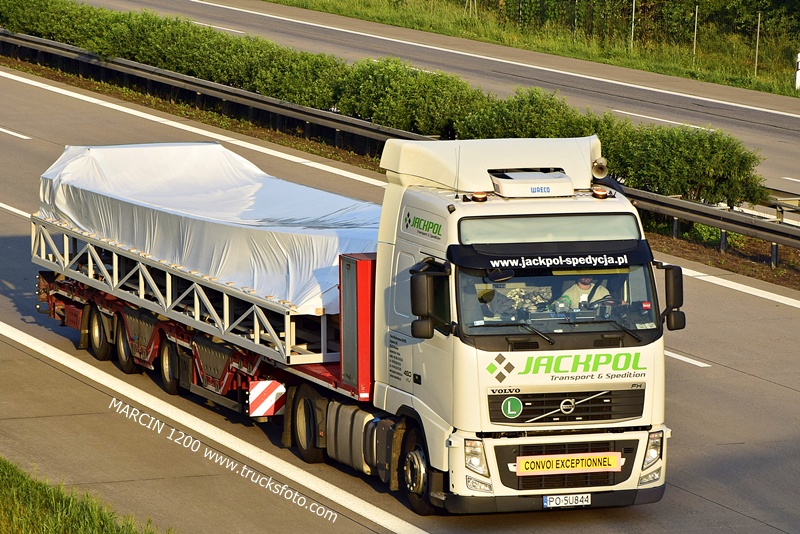_DSC8687 JACKPOL-crop-VOLVO FH3.JPG