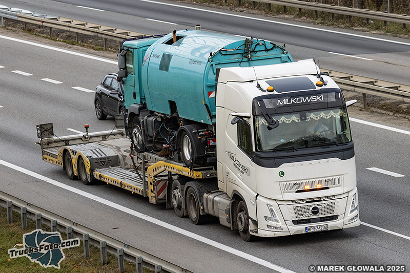 Volvo FH Aero Milkowski.jpg