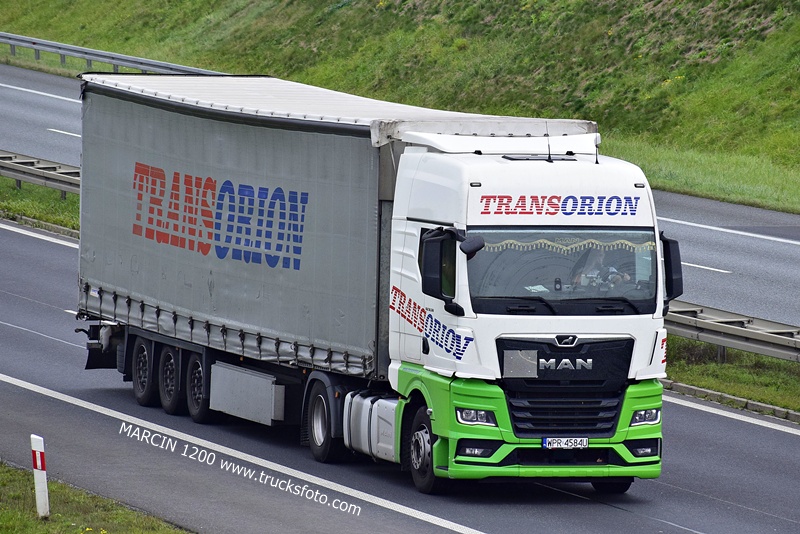 _DSC2928 Transorion-crop-MAN TGX II.JPG