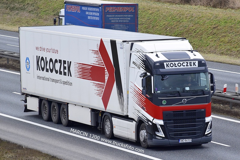 _DSC2009 KOŁOCZEK-crop-VOLVO FH5.JPG