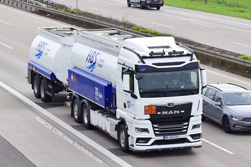 _DSC5506 HBS-crop-MAN TGX II.JPG