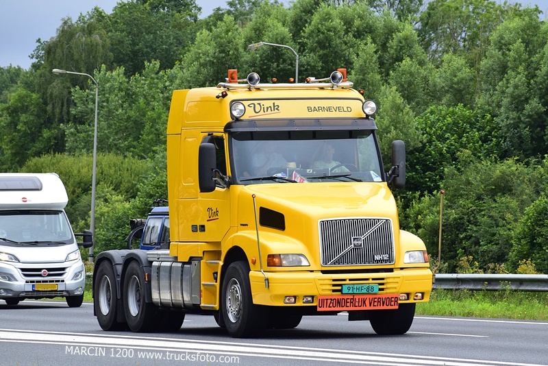_DSC0358 VINK-crop-VOLVO NH12.JPG