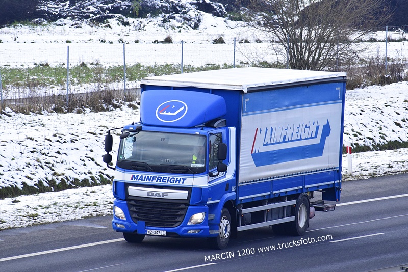 _DSC6220 MAINFREIGHT-crop-DAF CF.JPG