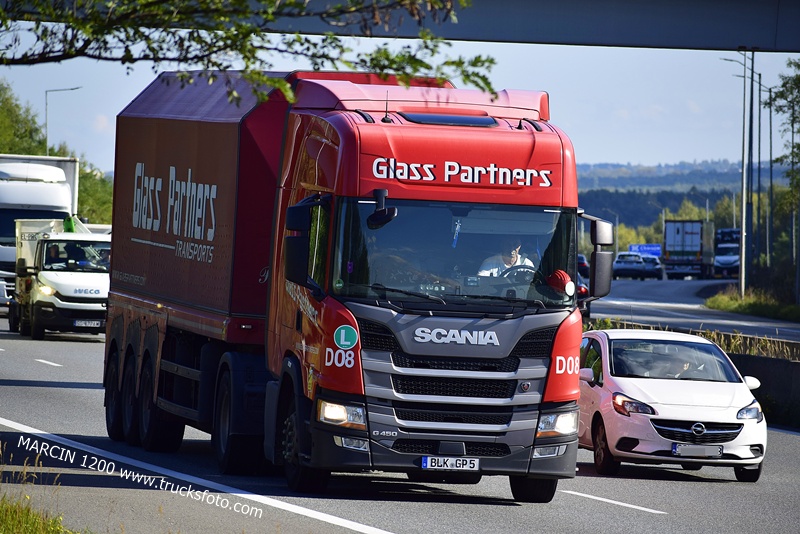 _DSC00011 (2136) GLASS PARTNERS-crop-SCANIA G450 NG.JPG
