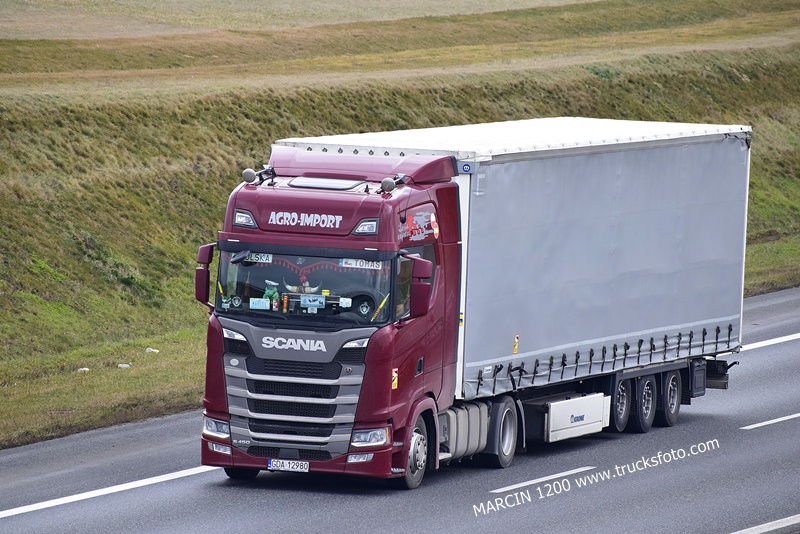 _DSC4801 AGRO-IMPORT-crop-SCANIA S450.JPG