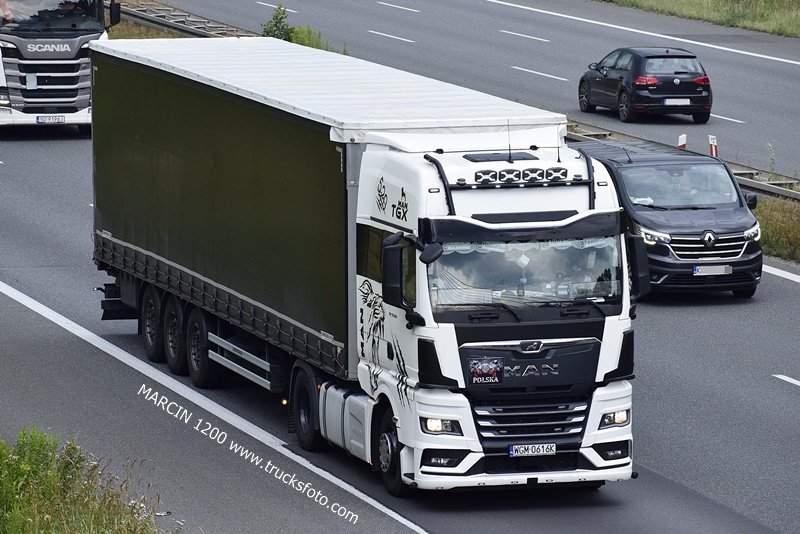 MAN TGX II-crop------.JPG