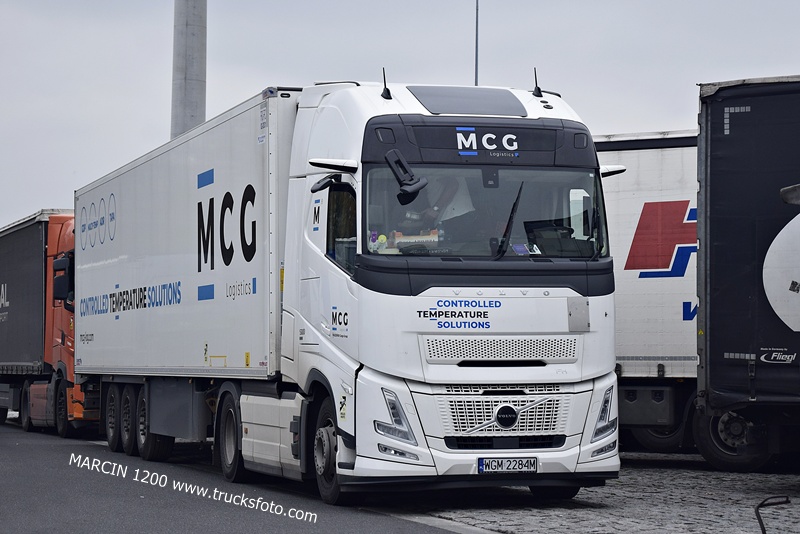 _DSC4680 MASZOŃSKI-crop-VOLVO FH AERO.JPG