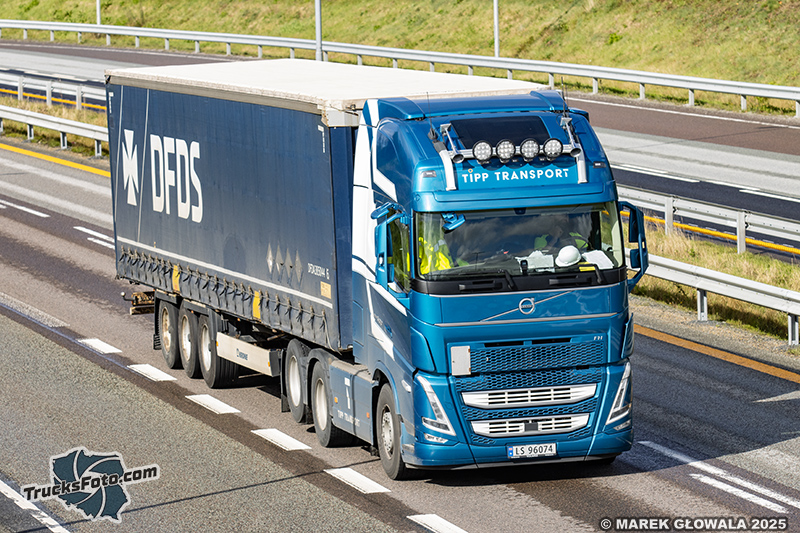 Volvo FH5 - Tipp Transport DFDS.jpg