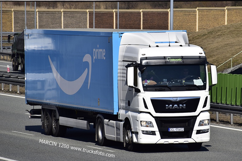 _DSC3461 GRAND LOGISTICS-crop-MAN TGX.JPG