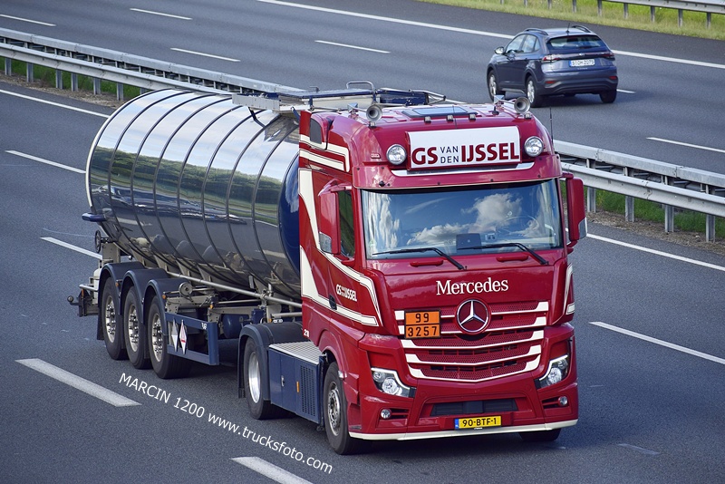 _DSC8017 GS VAN DEN IJSSEL-crop-ACTROS MP5.JPG