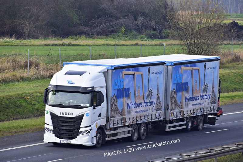 _DSC5386 EKO OKNA-crop-IVECO S-WAY.JPG