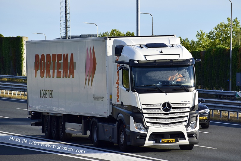 _DSC8013 NEDCARGO-crop-ACTROS MP5.JPG