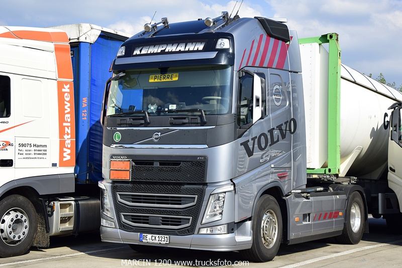 _DSC4874 KEMPMANN-crop-VOLVO FH4.JPG