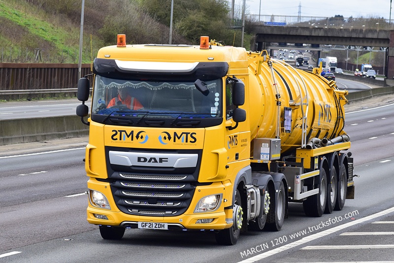 _DSC0498-crop-MTS Cleansing Services Ltd-DAF XF 106 II.JPG