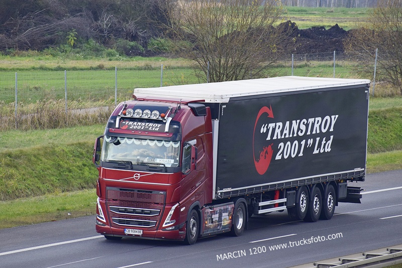 _DSC5475 TRANSTROY 2001-crop-VOLVO FH5.JPG