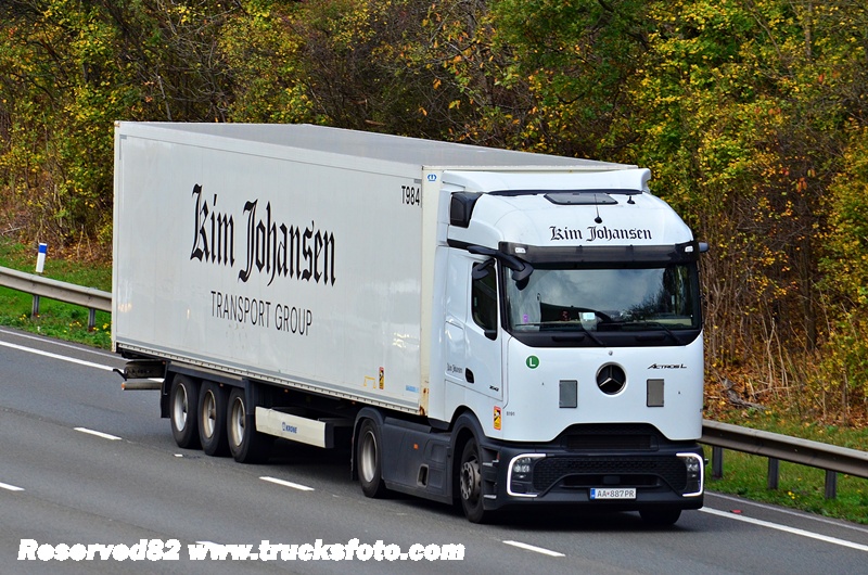 DSC_9160 Kim Johansen Pro-crop-Actros ProCabin.JPG