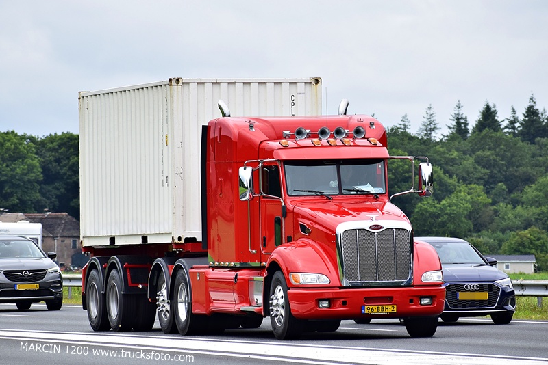 _DSC0132 Peterbilt-crop-ASSEN.JPG