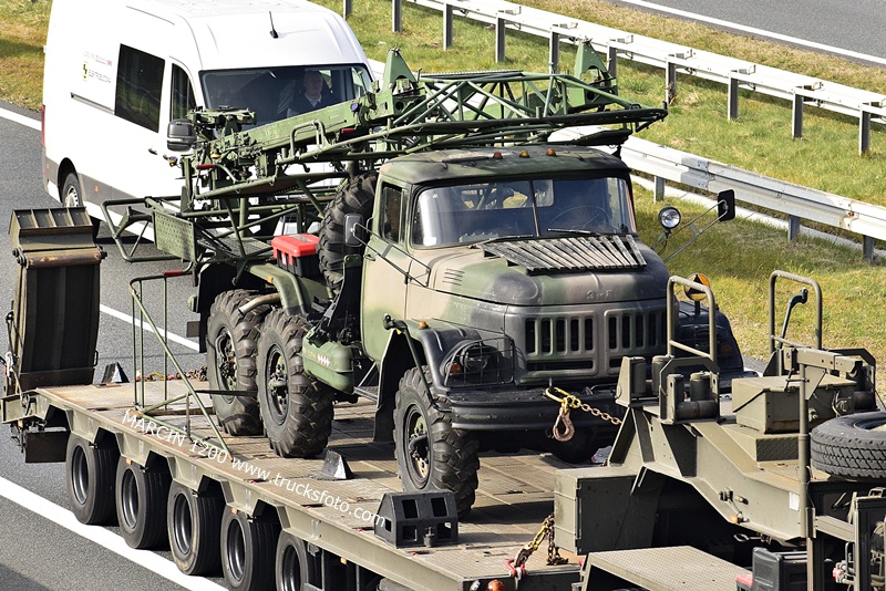 _DSC1145 WOJSKO PL-crop-ZIŁ.JPG