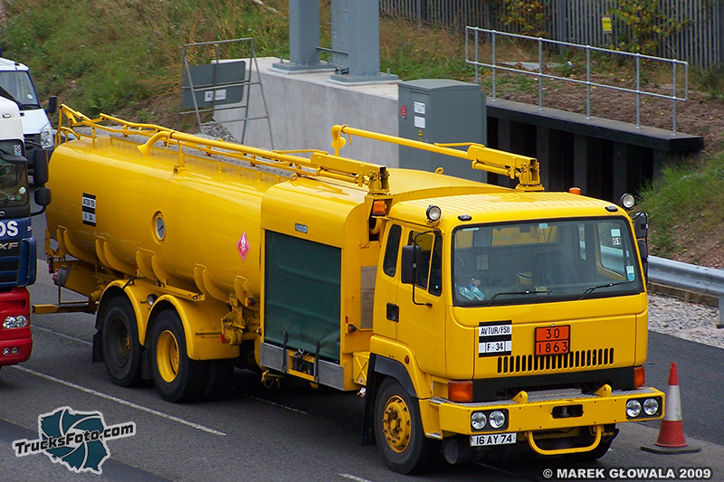Leyland T45 Roadtrain.jpg