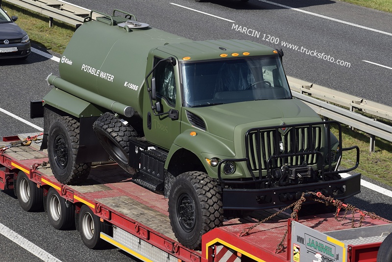 _DSC2314 WOJSKO ZAGRANICA NAVISTAR 7000-crop-------.JPG