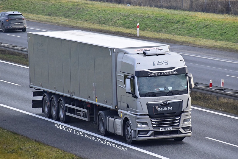 _DSC8843 LSS-crop-MAN TGX II.JPG