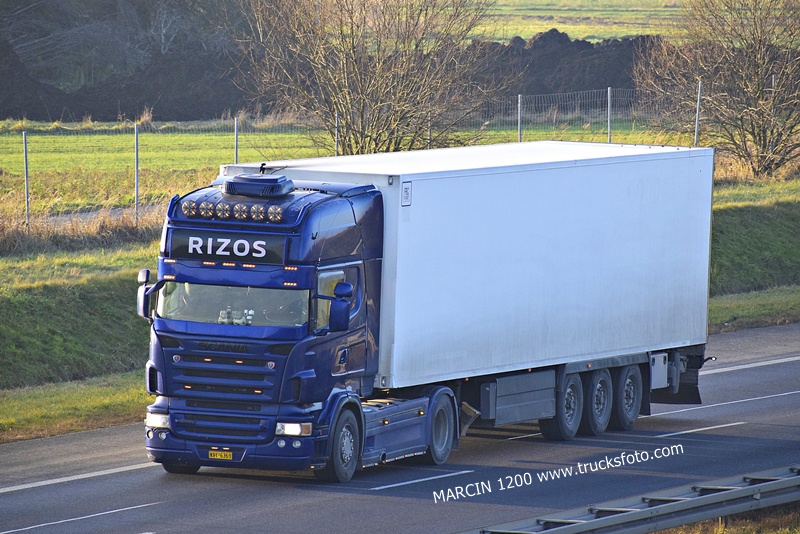 _DSC8983 RIZOS-crop-SCANIA R1 V8.JPG