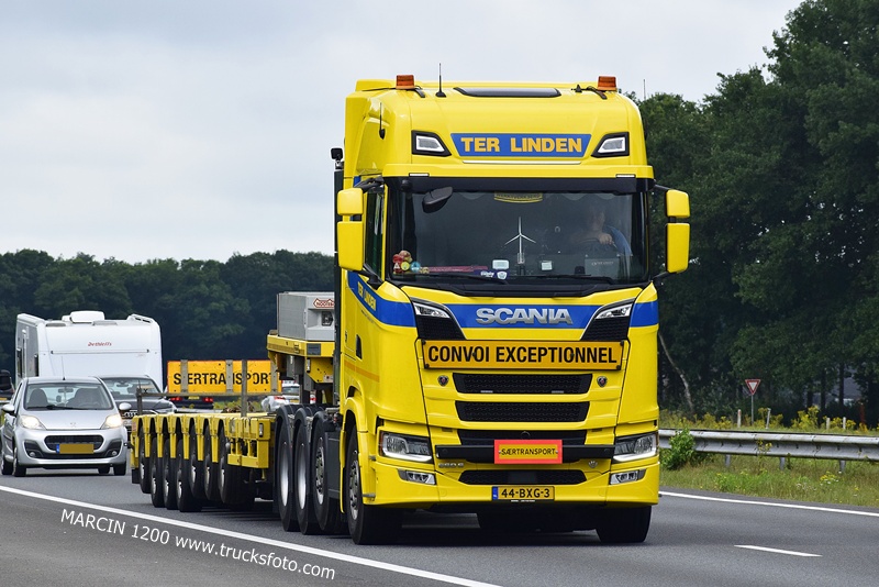 _DSC0014 TER LINDEN-crop-SCANIA S660 V8.JPG