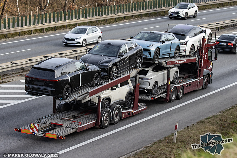 Mercedes-Benz Actros LLC.jpg