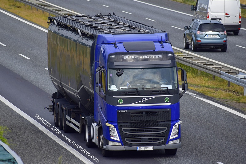 Carbon Logistic-crop-VOLVO FH4.JPG