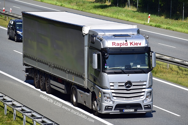 _DSC00011 (1378) RAPID KIEV-crop-ACTROS MP4.JPG
