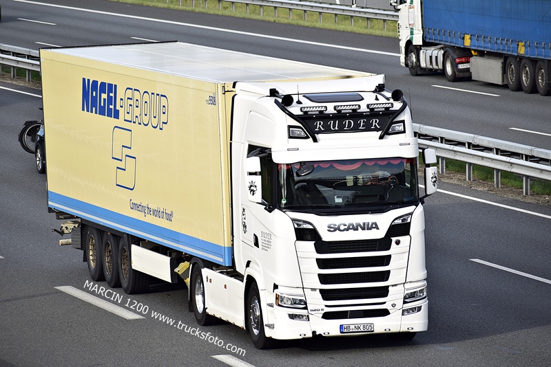 _DSC8153 RUDER-crop-SCANIA S520 V8.JPG