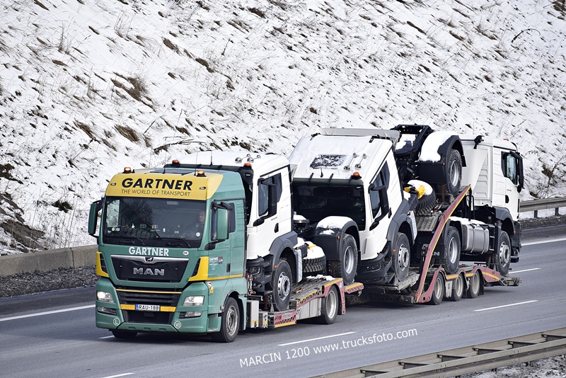 _DSC00011 (2601) GARTNER-crop-MAN TGX.JPG