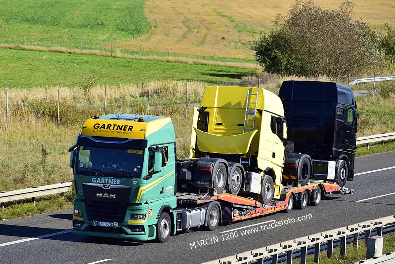 _DSC00011 (2239) GARTNER-crop-MAN TGX II.JPG