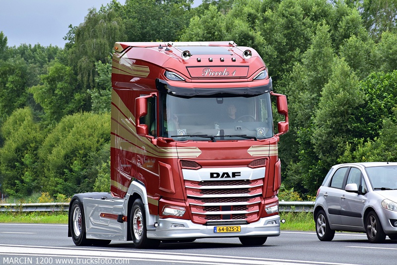 _DSC0362 VAN DER VELD-crop-DAF XG.JPG