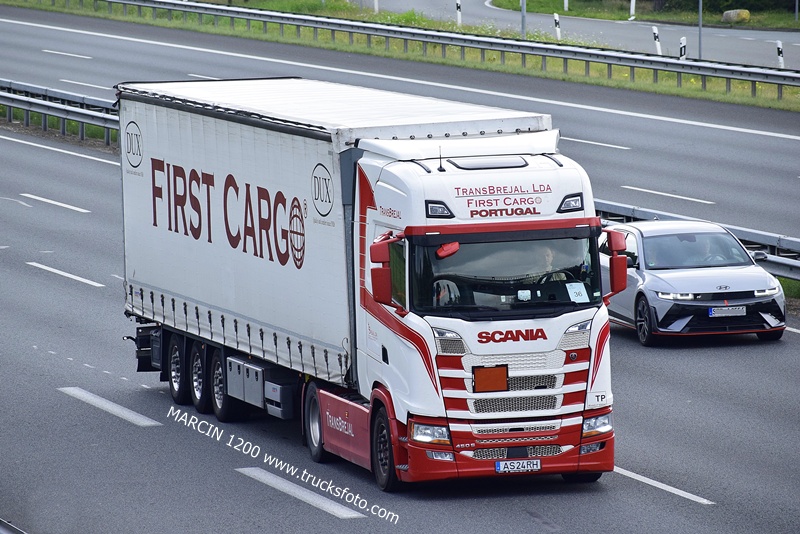 _DSC8699 TRANSBREJAL FIRST CARGO-crop-SCANIA S450.JPG