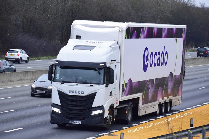 _DSC9144 OCADO LOGISTICS-crop-IVECO S-WAY.JPG