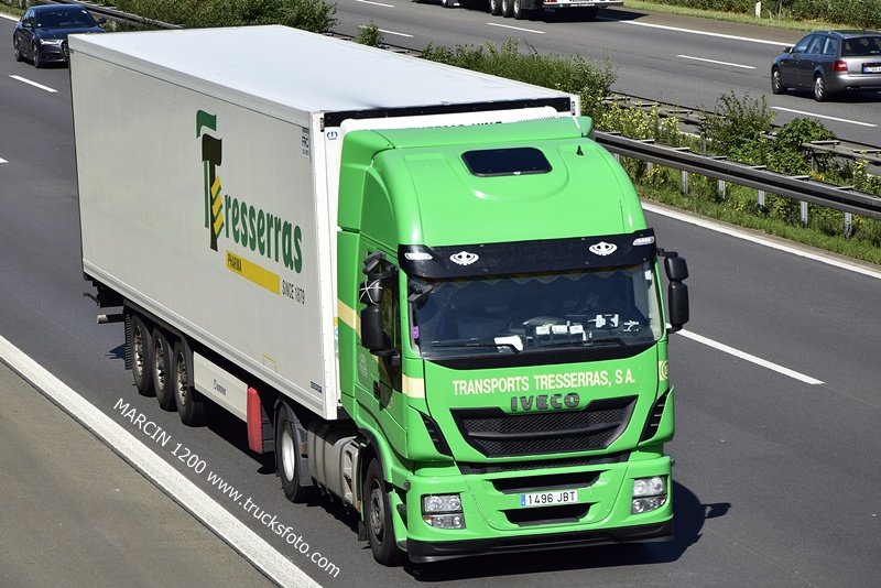 _DSC4645 Transports Tresserras-crop-IVECO STRALIS.JPG