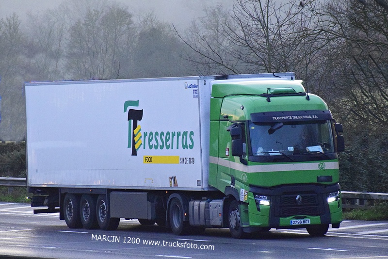 _DSC9218 TRESSERRAS-crop-RENAULT RANGE-T EVO.JPG